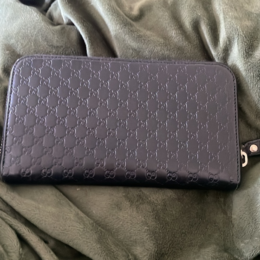 Gucci GG Leather Zip Around Wallet Black EUC🖤💛449391493075 - Picture 3 of 7